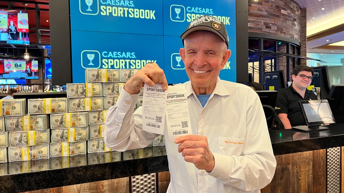 Mattress Mack back with $1.9 million Astros World Series bet