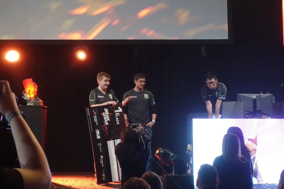 OG players celebrating a DreamLeague win