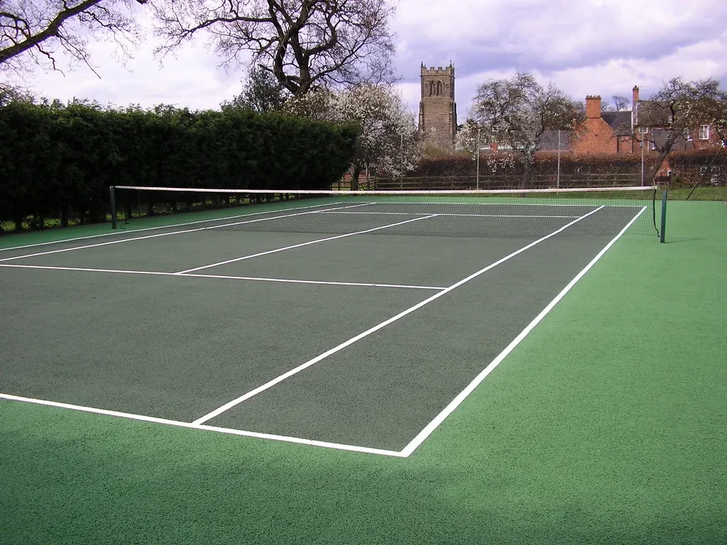 Empty tennis court